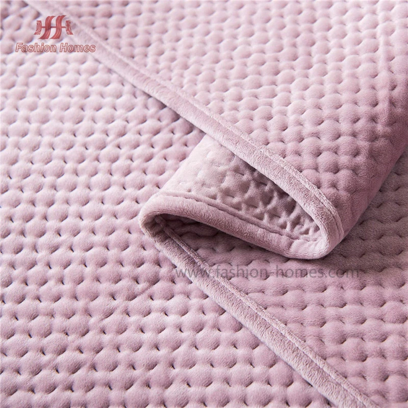 Small Check Ultrasonic Pattern Velvet Fabric Quilt